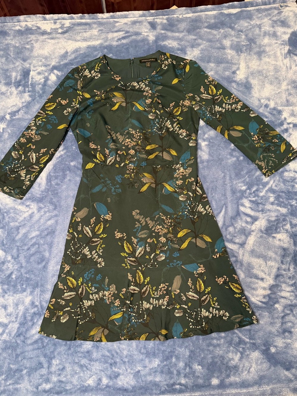 Banana Republic Green Floral Dreas